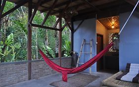 Cindewulung Bed & Resto Guest House